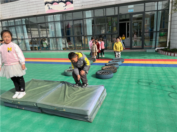 551e31ff48f940778eb54266c75d3126.jpg 551e31ff48f940778eb54266c75d3126.jpg