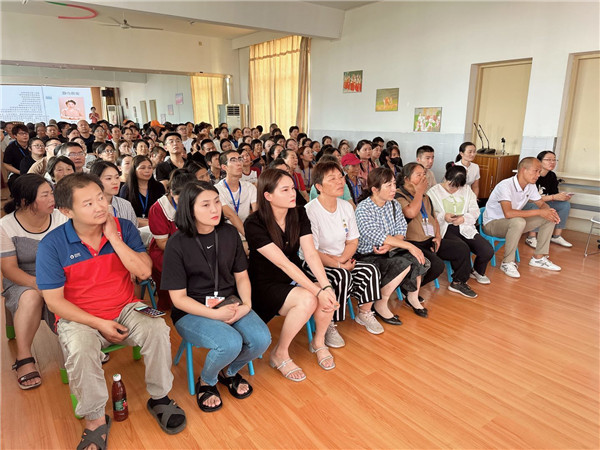 2276ed802205496c8f857559b7ab6914.jpg 2276ed802205496c8f857559b7ab6914.jpg