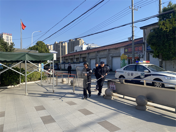 8e43bd044c2348b89e90c78c537976c9.jpg 8e43bd044c2348b89e90c78c537976c9.jpg